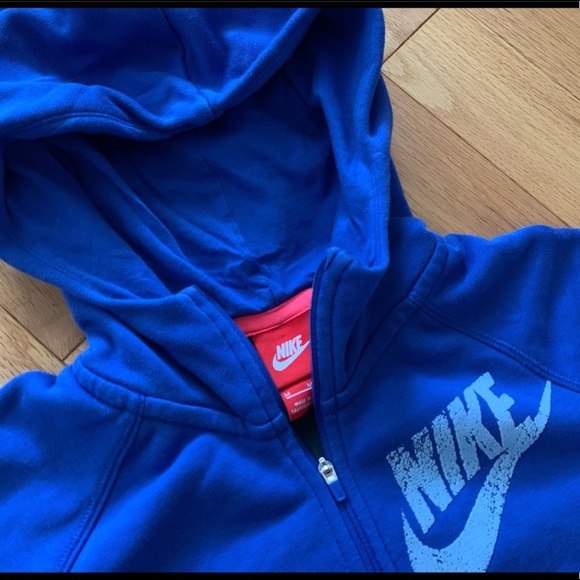 10/10 ⭐️ NWOT sz M Nike zipper hoodie - Picture 3 of 3